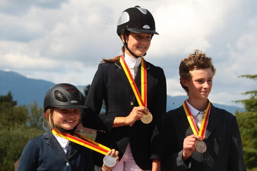 Or : Nina Tivollier, Argent: Kate Botterill, Bronze: Vincent de Rham