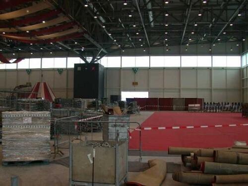 C´est sur ce tapis rouge que prendra place le restaurant des bénévoles.